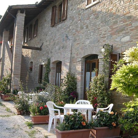 Agriturismo Bellarosa アッシジ エクステリア 写真